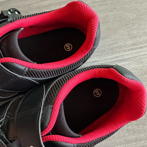 Peloton Black Cycling Shoes with Red Accents - Picture 3 of 10